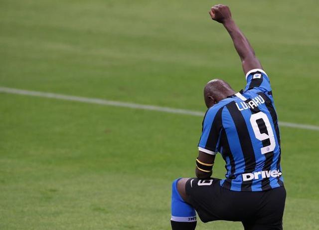 包含里程碑夜里昂扳平良机,意大利杯赛后刷纪录,质疑声仍在,心理建设被强调的词条 包含里程碑夜里昂扳平良机,意大利杯赛后刷纪录,质疑声仍在,心理建设被强调的词条